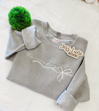 This Mama Prays Embroidered Sweatshirt – Faith-Inspired Christian Crewneck for Moms