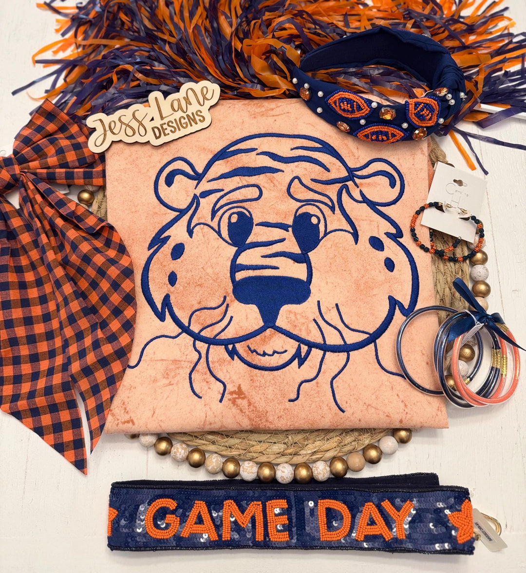 Tiger Embroidery
Auburn Gameday
Auburn Tshirt
Orange and Blue Embroidery
