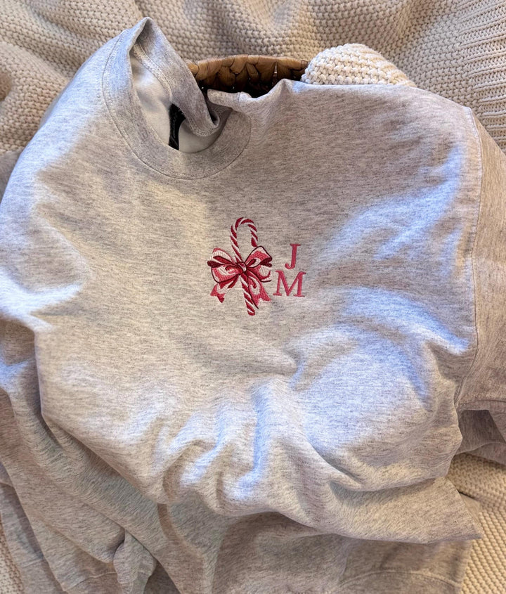 Personalized Christmas Sweatshirt, Monogram Christmas Sweatshirt, Candy Cane Bow Sweatshirt, Embroidered Christmas Party Sweater for Her