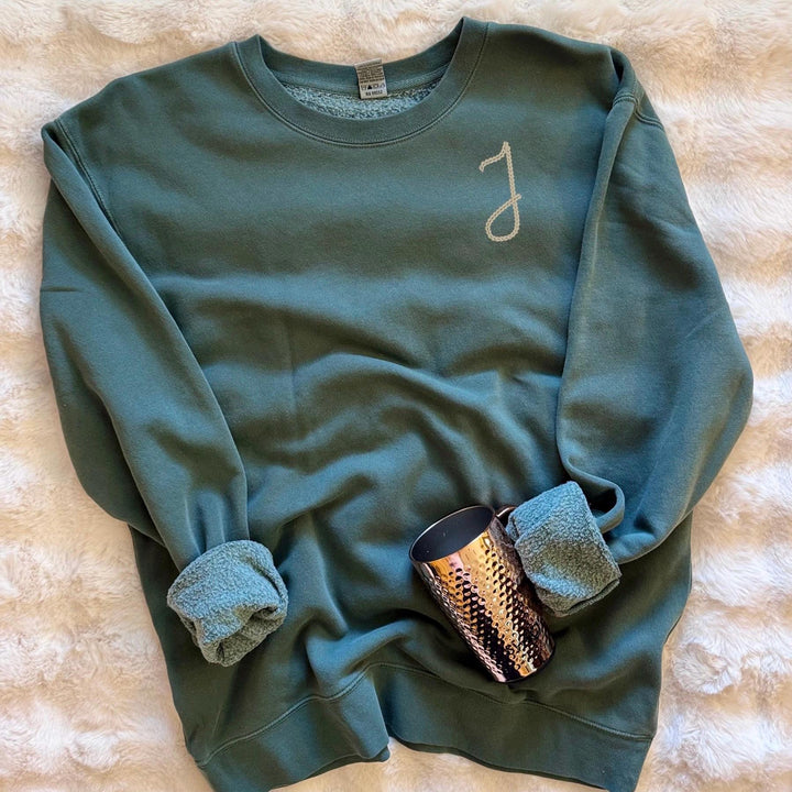 Personalized Single Initial Sweatshirt for Women, Embroidered Letter Crewneck Pullover for Everyday Wear